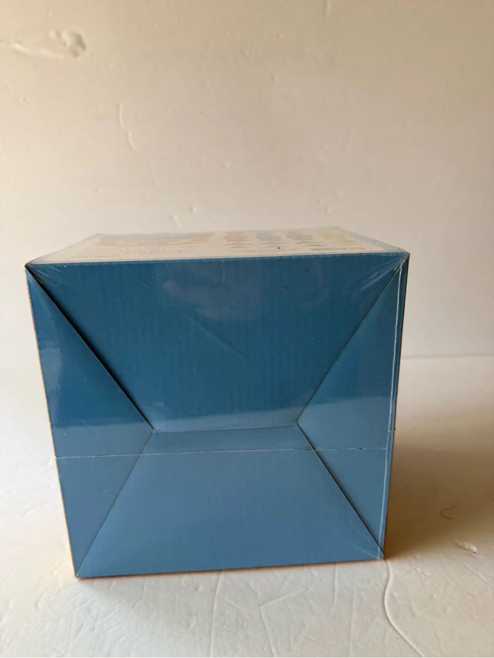 NWT Lakeshore Button Size-Sorting Box — Blue & Yellow